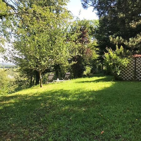 Un Balcon En Foret Traves ภายนอก รูปภาพ