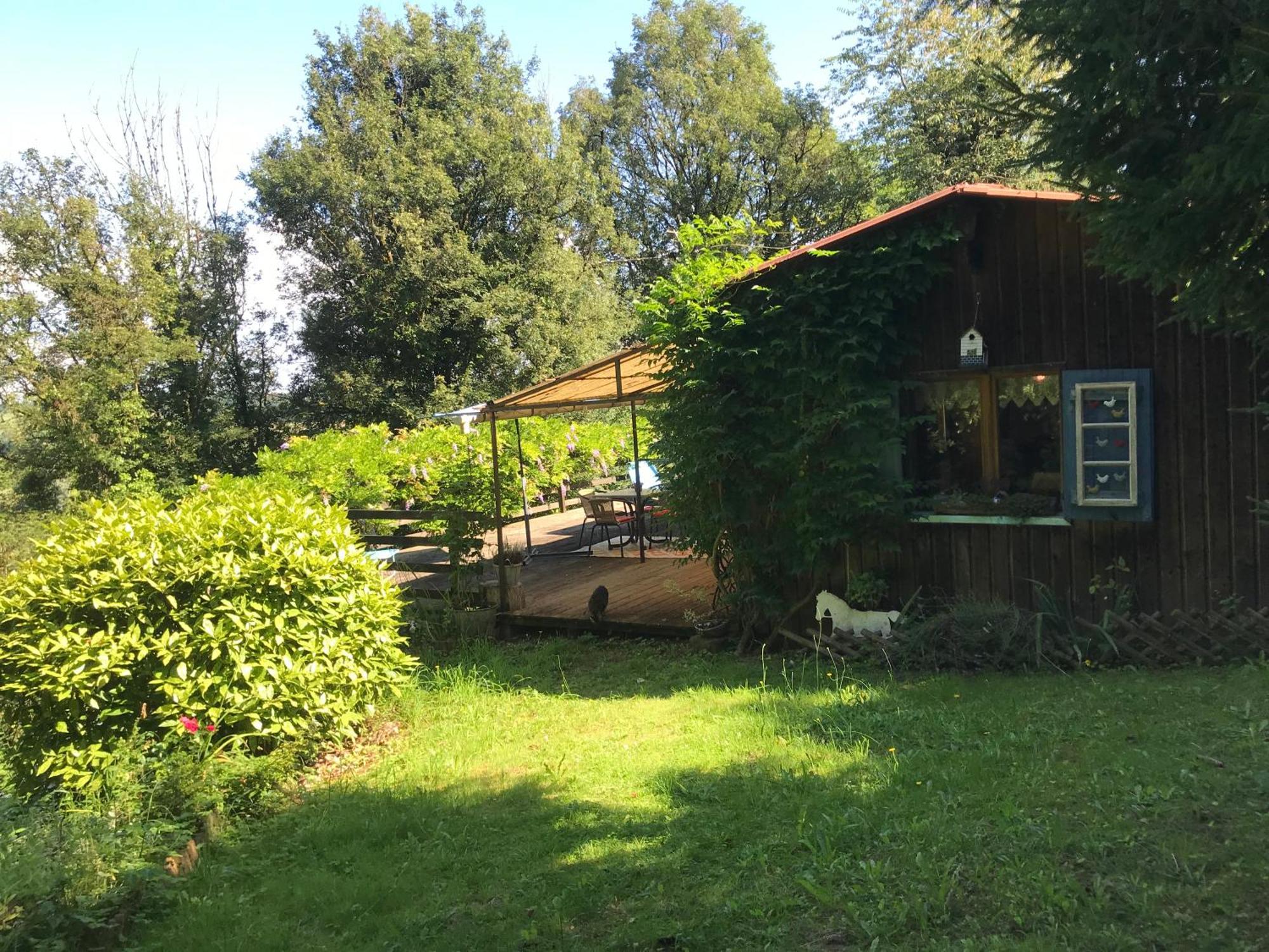 Un Balcon En Foret Traves ภายนอก รูปภาพ
